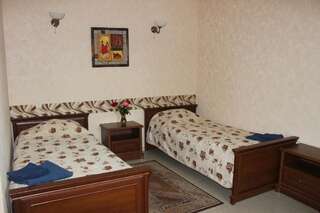 Гостиница Красная Горка  Оренбург Двухместный номер с 2 отдельными кроватями-1